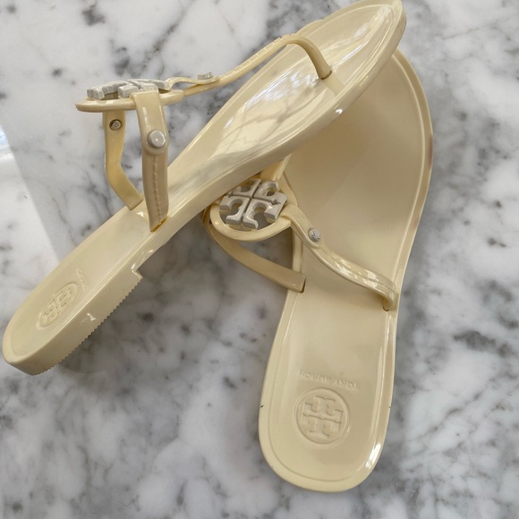 Tory Burch Thong Women's Cream Sandals, size 7 - Picture 8 of 9